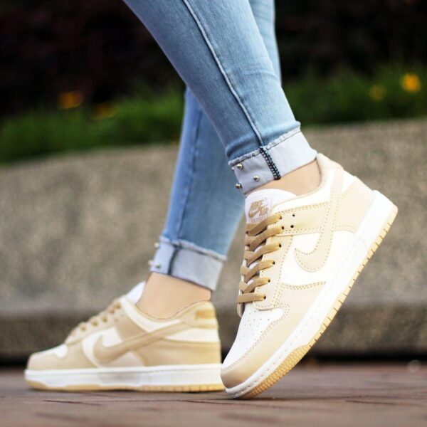 Nike dunk low..