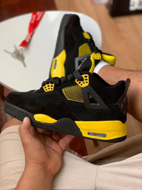Yordan retro.4