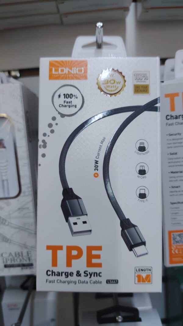 Cable de carga en tipo C, V8 y IPhone