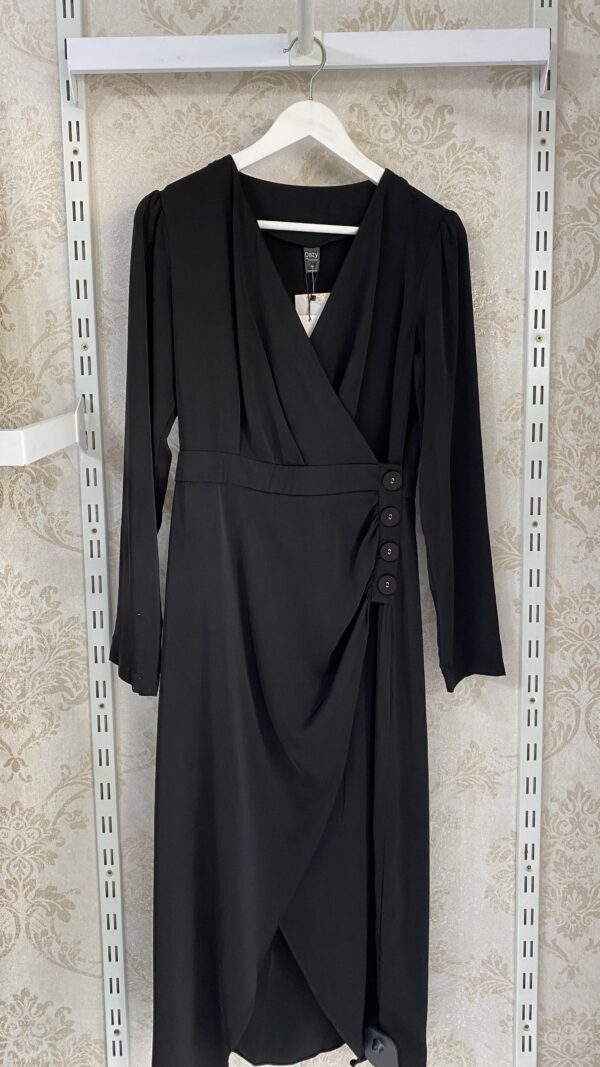 Vestido negro manga larga