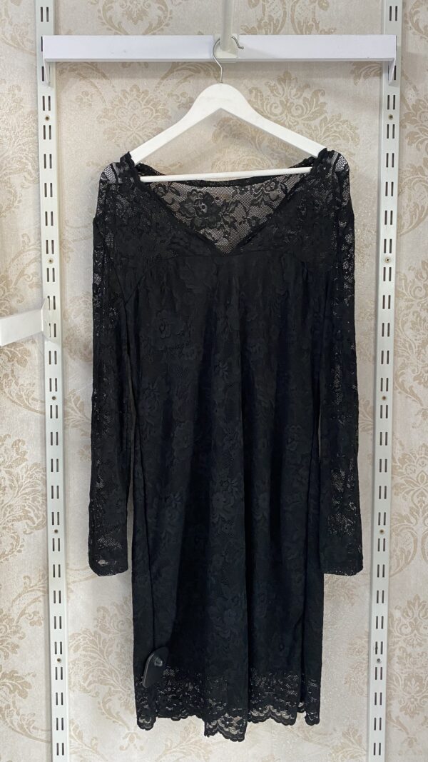 Vestido negro encaje