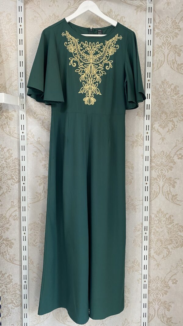 Enterizo verde con detalles dorado shein